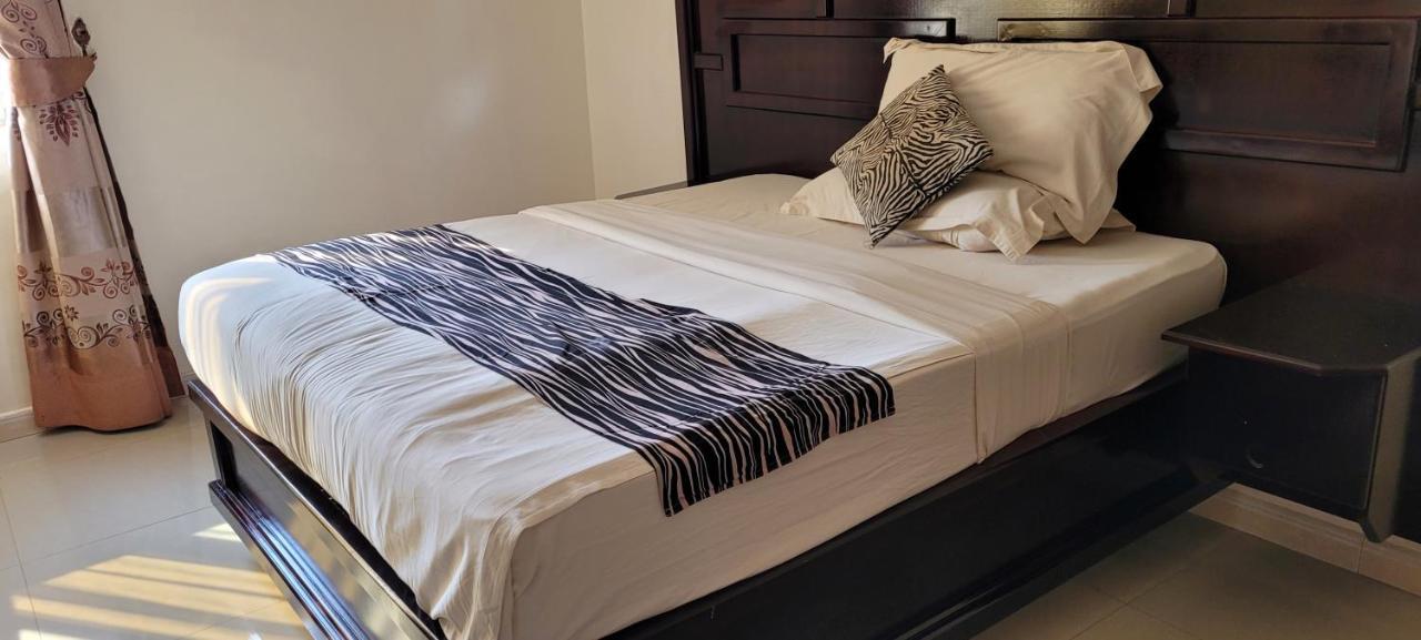 Glory Summit Hotel Hoima Екстериор снимка