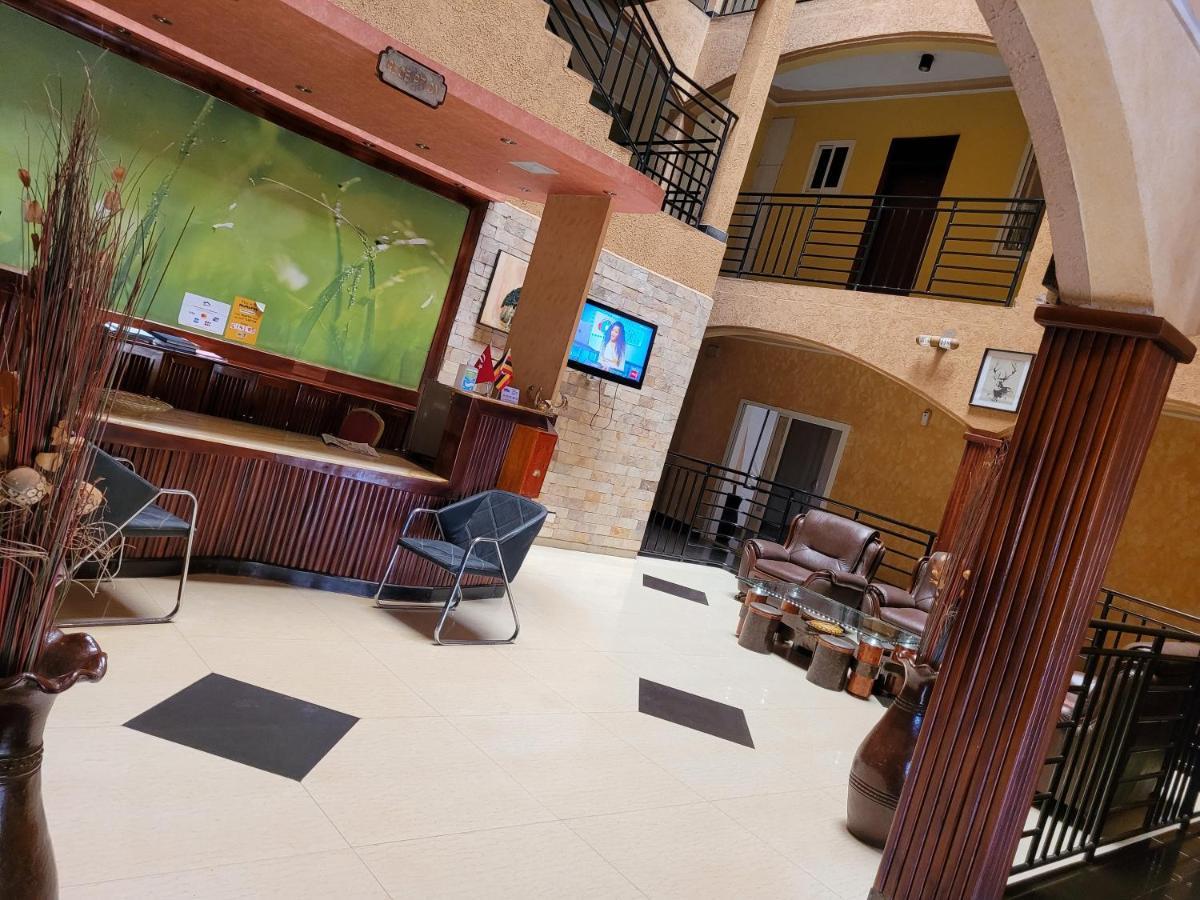 Glory Summit Hotel Hoima Екстериор снимка