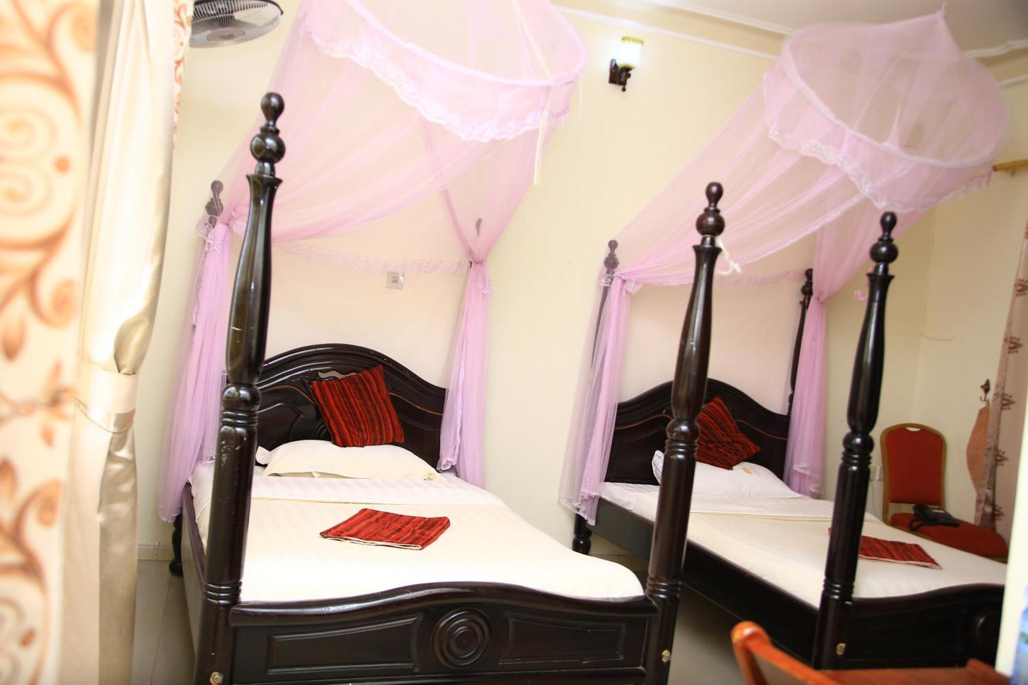 Glory Summit Hotel Hoima Екстериор снимка