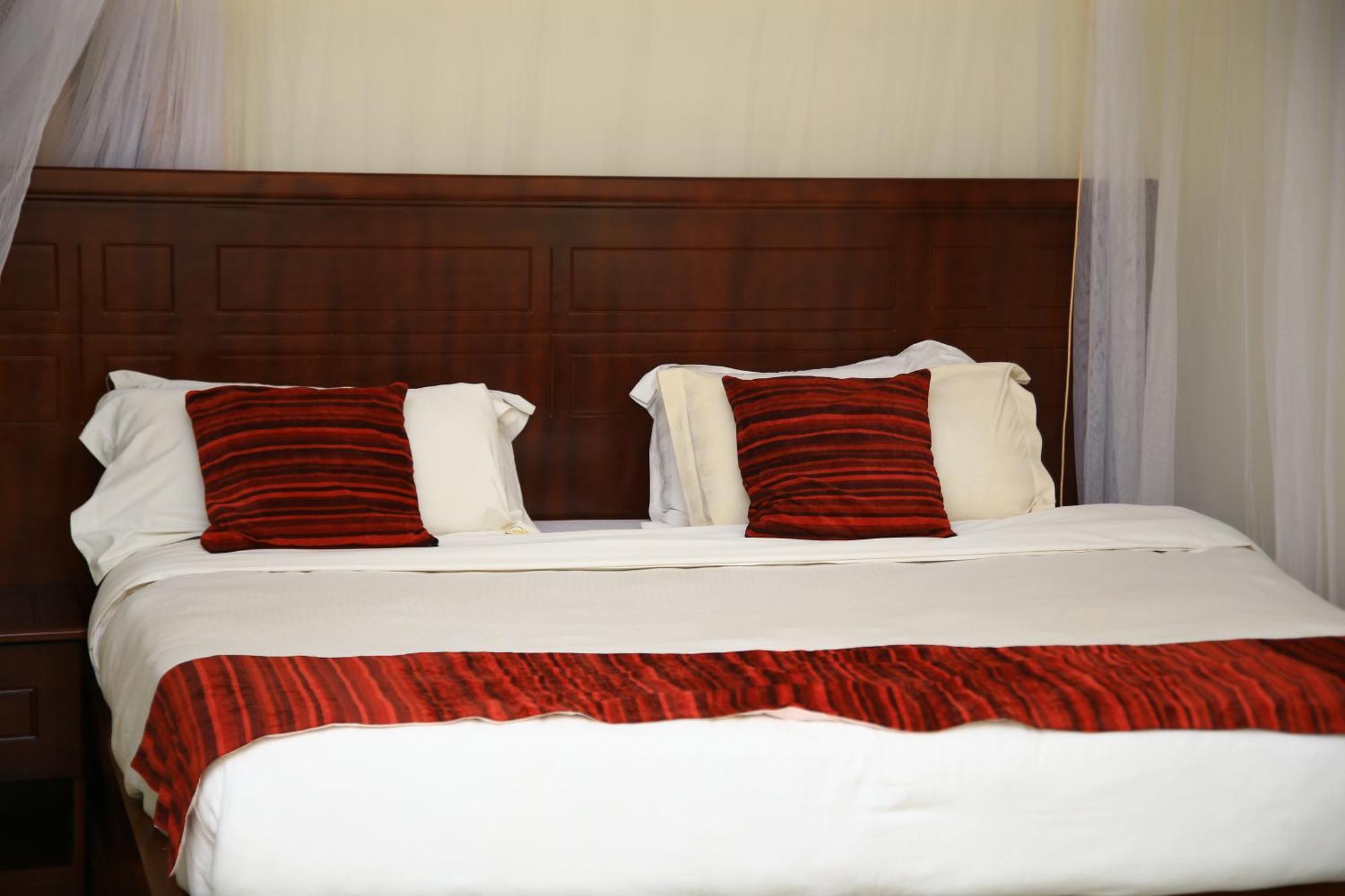 Glory Summit Hotel Hoima Екстериор снимка